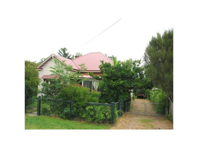 80 Kennedy Street, Armidale NSW 2350