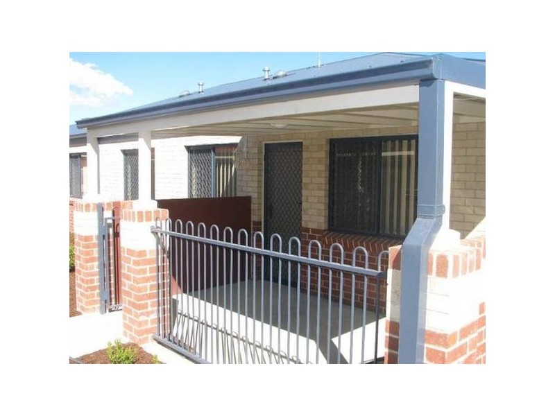 84 & 87/80 Queen Elizabeth Drive, Armidale NSW 2350