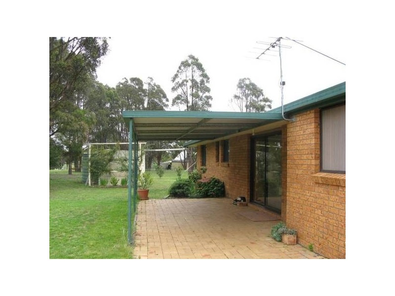 66 Lentara Road, Armidale NSW 2350
