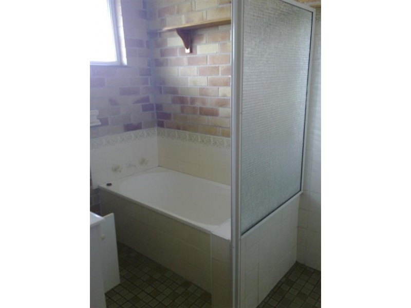 1/17 Jayne Close, Armidale NSW 2350