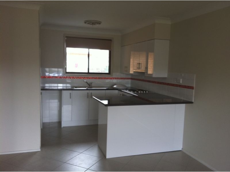 2/4 Oliver Avenue, Armidale NSW 2350