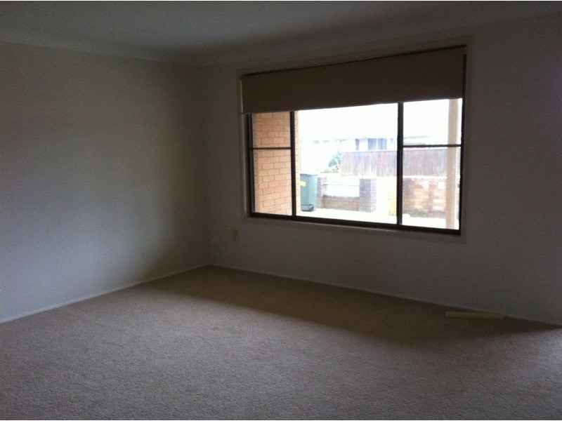 2/4 Oliver Avenue, Armidale NSW 2350