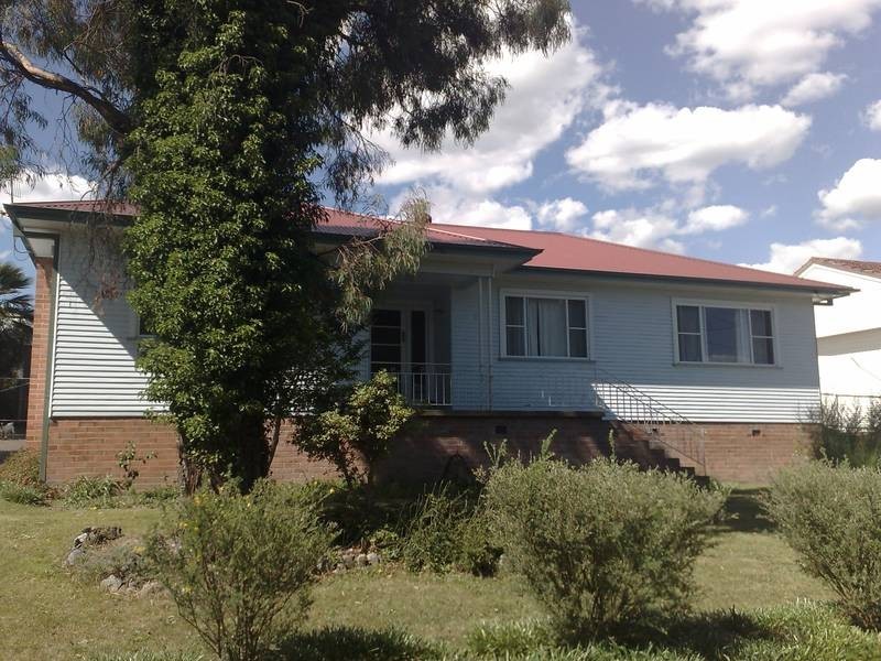 77 Newton Street, Armidale NSW 2350