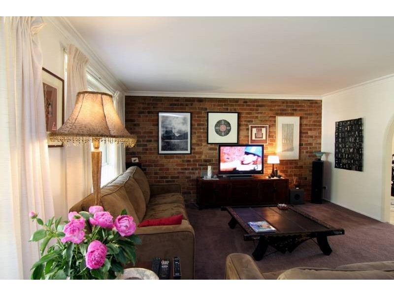 26 Crest Road, Armidale NSW 2350