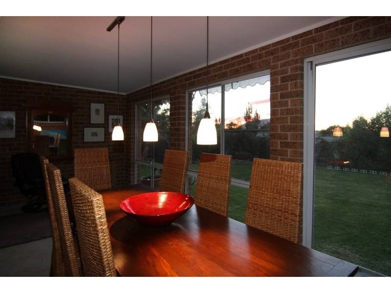 26 Crest Road, Armidale NSW 2350