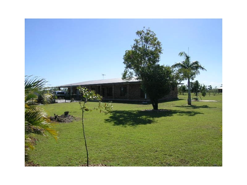 1 La Rocca, Innisfail QLD 4860
