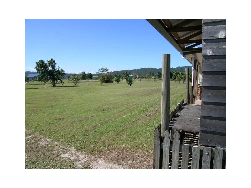 1 La Rocca, Innisfail QLD 4860