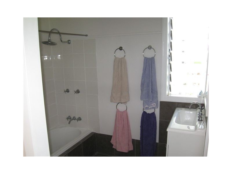 8 howe, East Innisfail QLD 4860