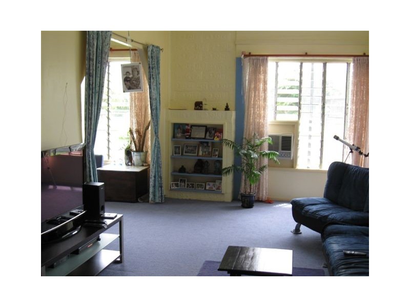 8 howe, East Innisfail QLD 4860