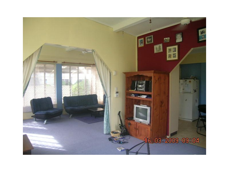 8 howe, East Innisfail QLD 4860