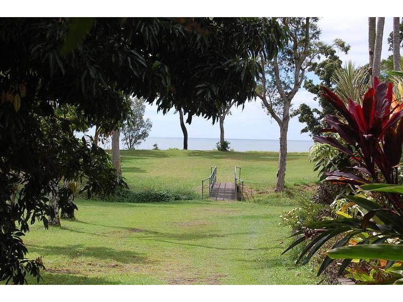 Bramston Beach QLD 4871