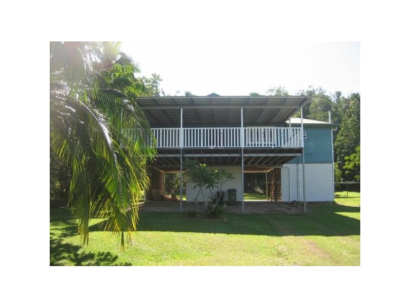 19 Enid Street, Flying Fish Point QLD 4860