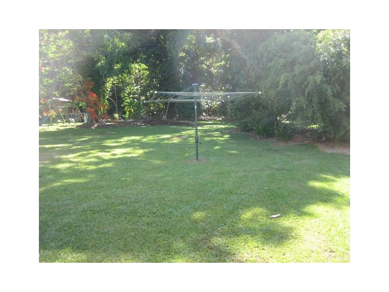 19 Enid Street, Flying Fish Point QLD 4860
