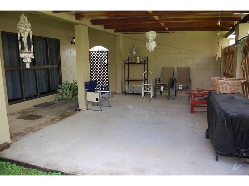 9 Batchelor, Innisfail QLD 4860