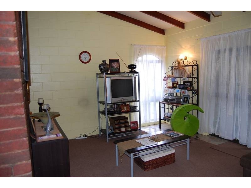 9 Batchelor, Innisfail QLD 4860