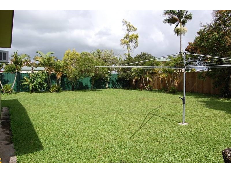 9 Batchelor, Innisfail QLD 4860