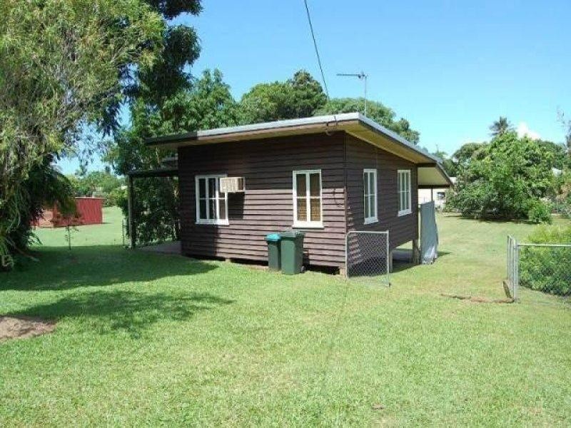 8 Maud Street, Flying Fish Point QLD 4860