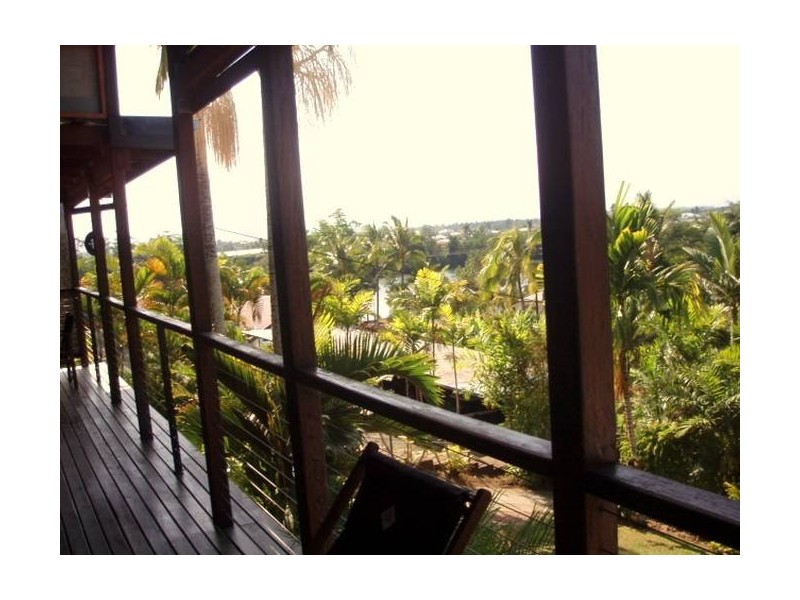 4 Bartle street, East Innisfail QLD 4860