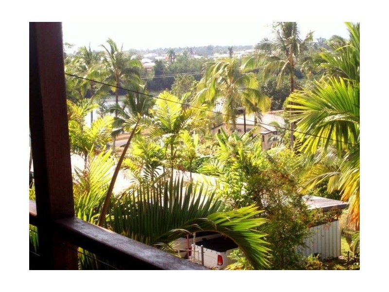 4 Bartle street, East Innisfail QLD 4860