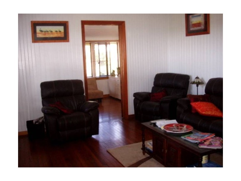 4 Bartle street, East Innisfail QLD 4860