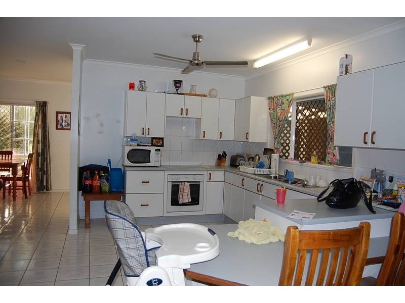 6 boulter close, Belvedere QLD 4860