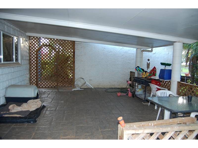 6 boulter close, Belvedere QLD 4860