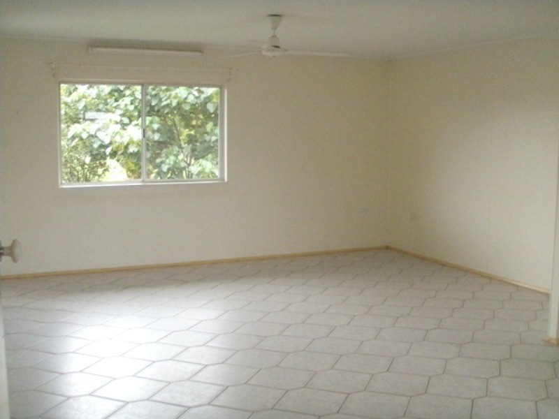 2/2 Polly Close, Innisfail QLD 4860