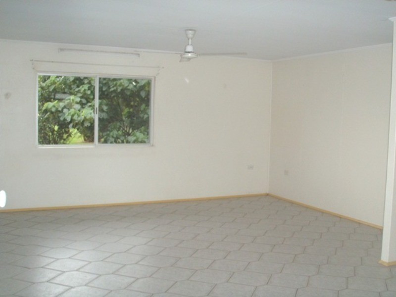 2/2 Polly Close, Innisfail QLD 4860