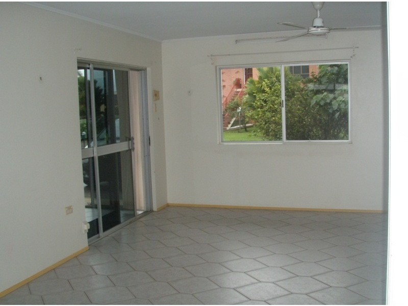 2/2 Polly Close, Innisfail QLD 4860