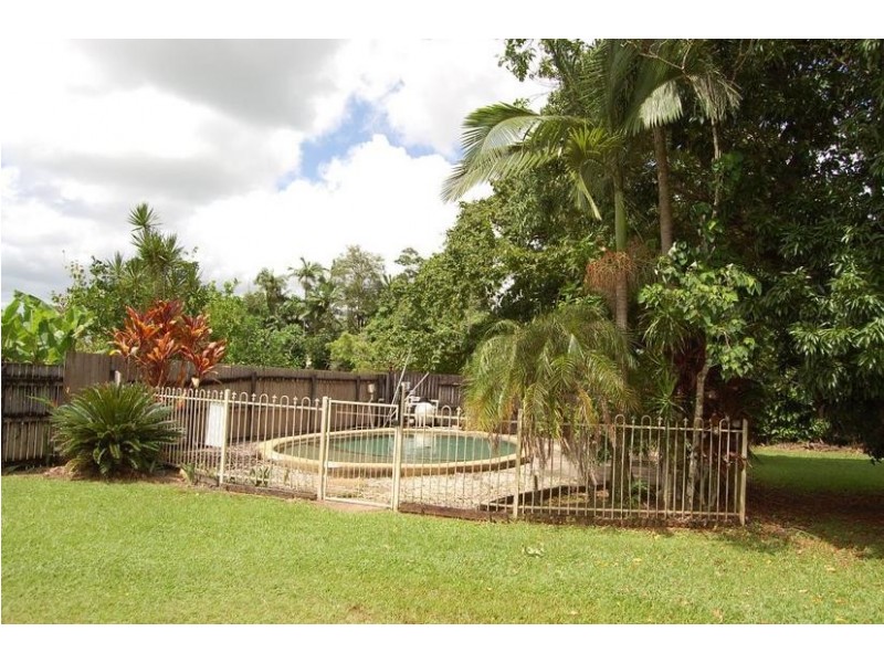 8 Oak Street, Innisfail QLD 4860