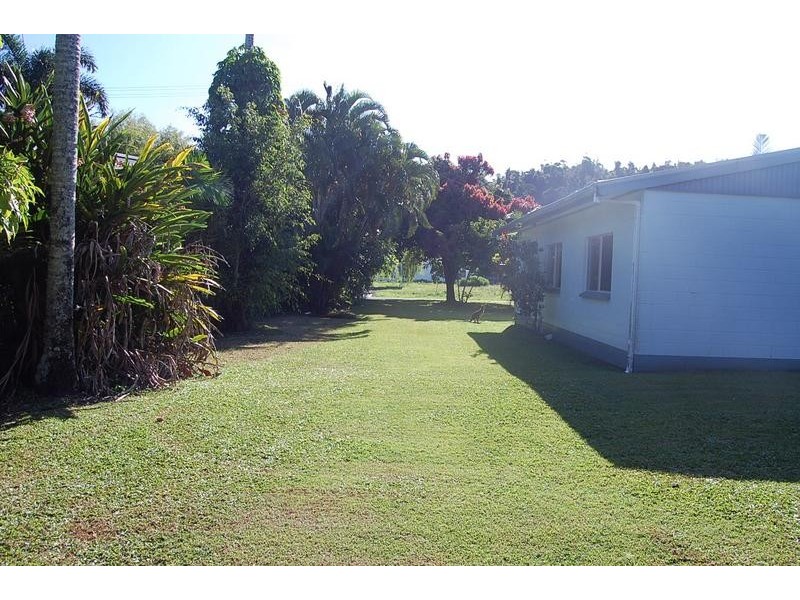 Flying Fish Point QLD 4860