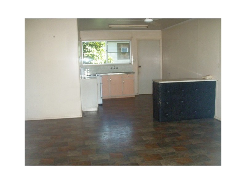 2/66 Howe Street, East Innisfail QLD 4860