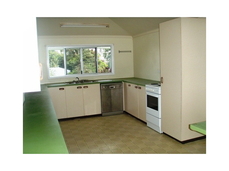 15 Benwell Street, Innisfail QLD 4860