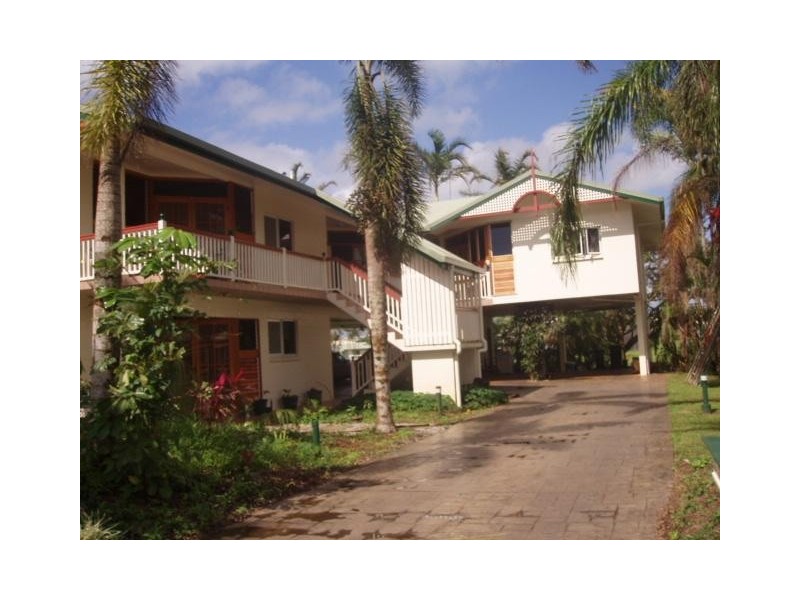 8 Bon Villa Avenue, Innisfail QLD 4860