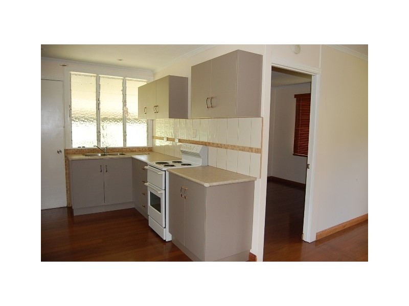 8 Maud Street, Flying Fish Point QLD 4860