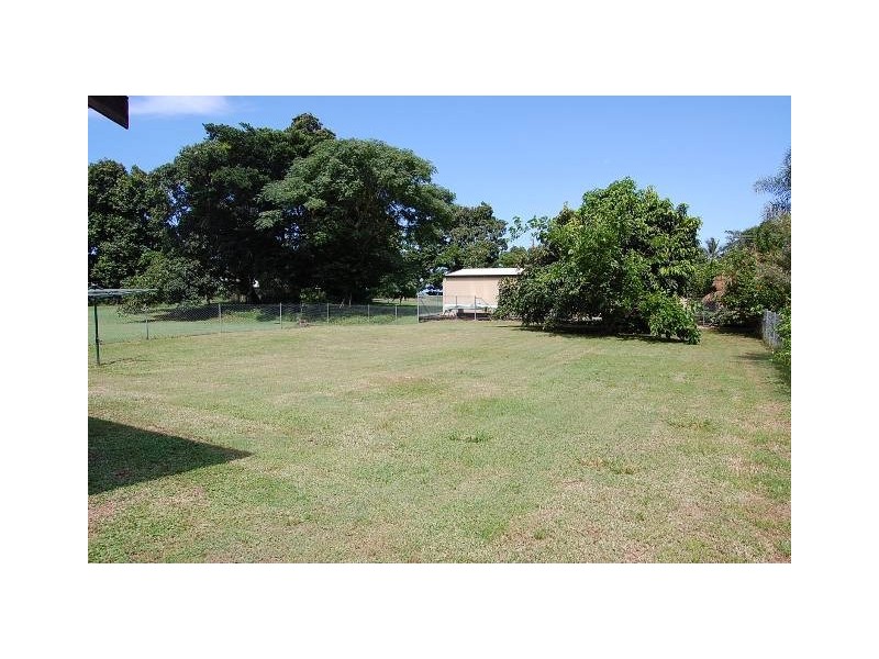 8 Maud Street, Flying Fish Point QLD 4860