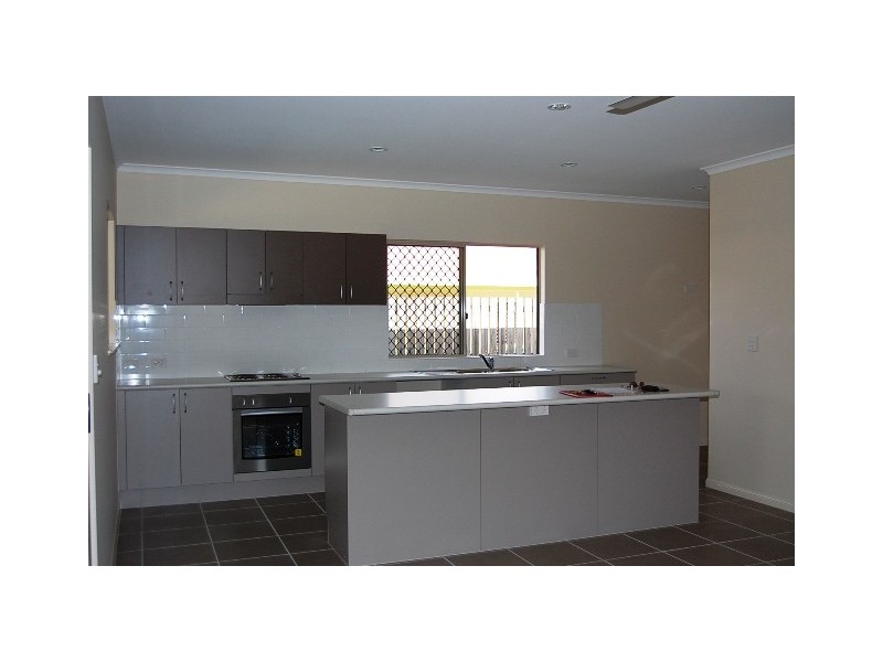 5 Tom Carr Close, Cairns QLD 4870