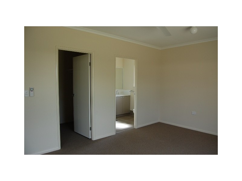 5 Tom Carr Close, Cairns QLD 4870