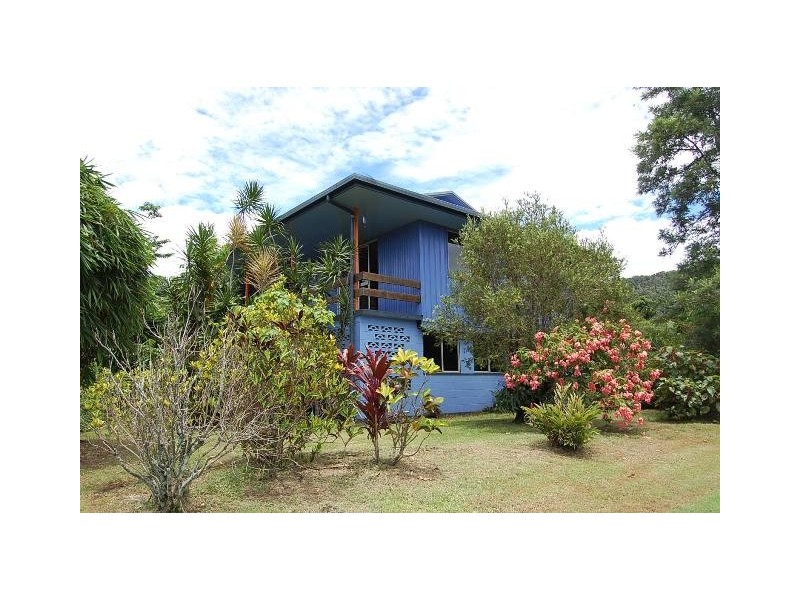 2 Bindon Street, Flying Fish Point QLD 4860