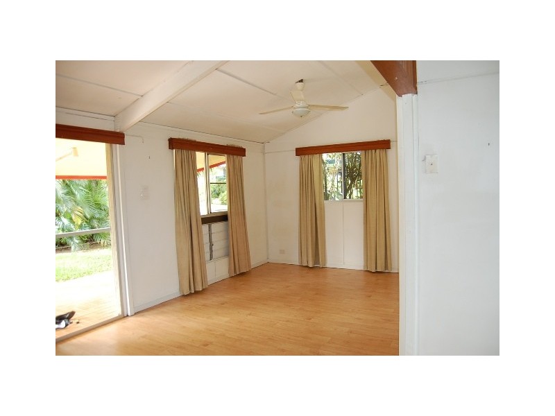 42 Bella Vista Avenue, Belvedere QLD 4860