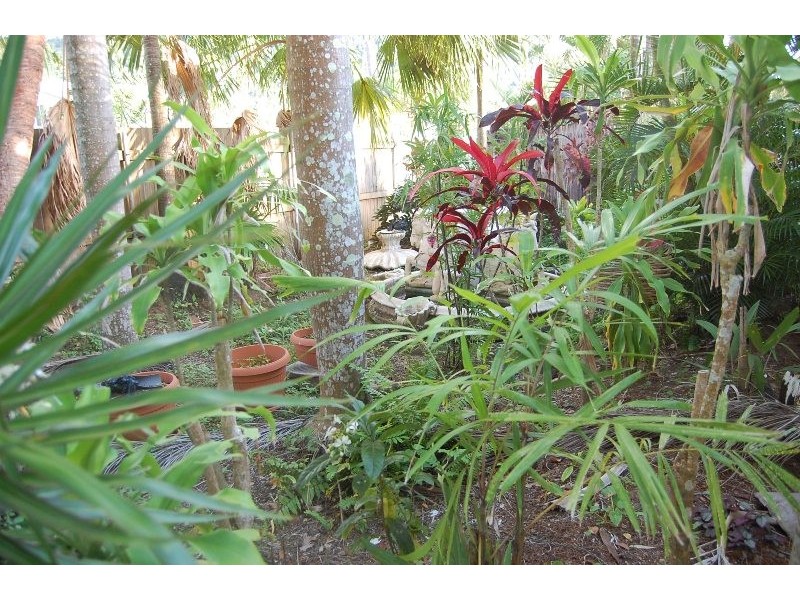 14 Feldt, Flying Fish Point QLD 4860