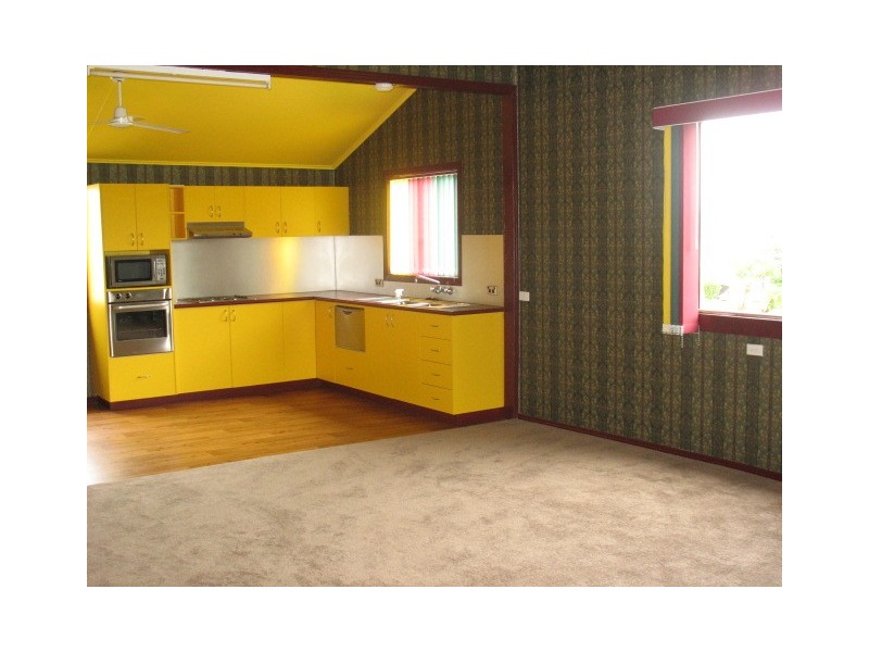 67 Mourilyan Rd, East Innisfail QLD 4860