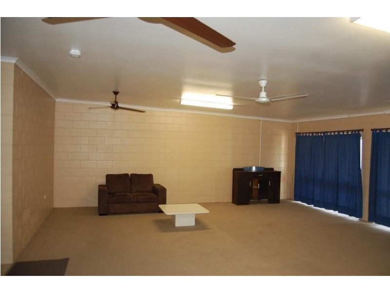 1/156 Edith Street, Innisfail QLD 4860