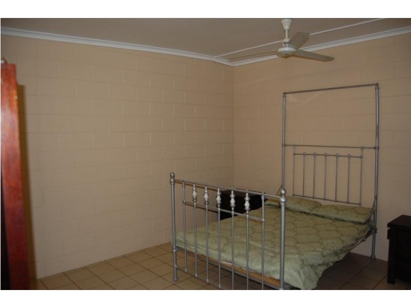 1/156 Edith Street, Innisfail QLD 4860