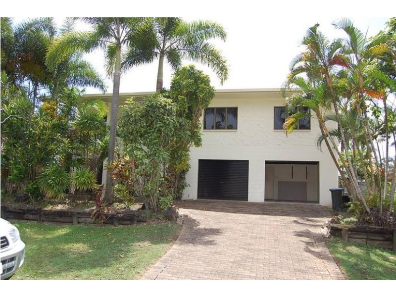 16 Feldt Street, Flying Fish Point QLD 4860