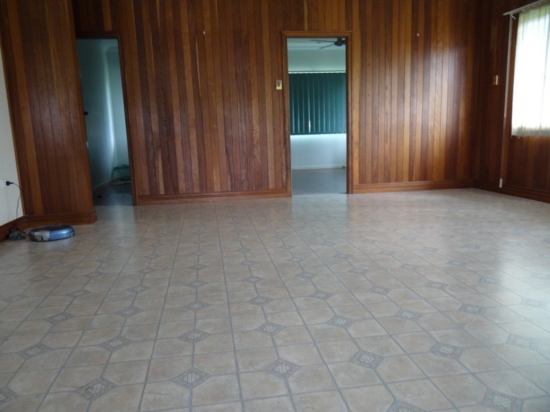 9 MARTIN, East Innisfail QLD 4860