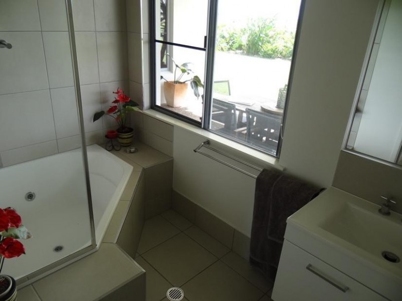 Etty Bay QLD 4858