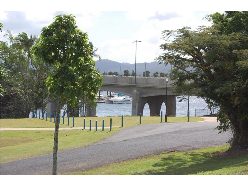 2 Agnes Street, East Innisfail QLD 4860
