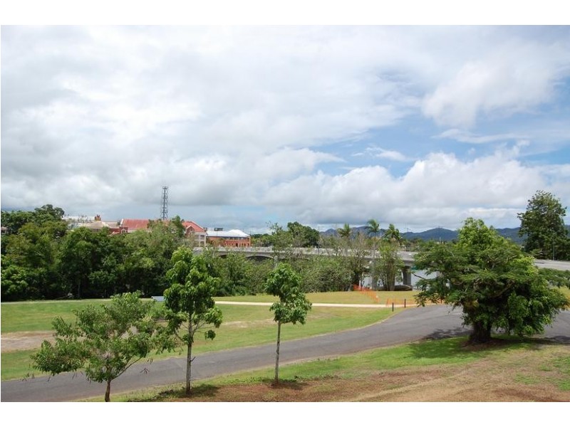 2 Agnes Street, East Innisfail QLD 4860