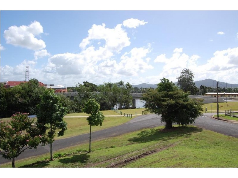 2 Agnes Street, East Innisfail QLD 4860